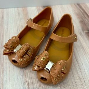 Mini Melissa size 10